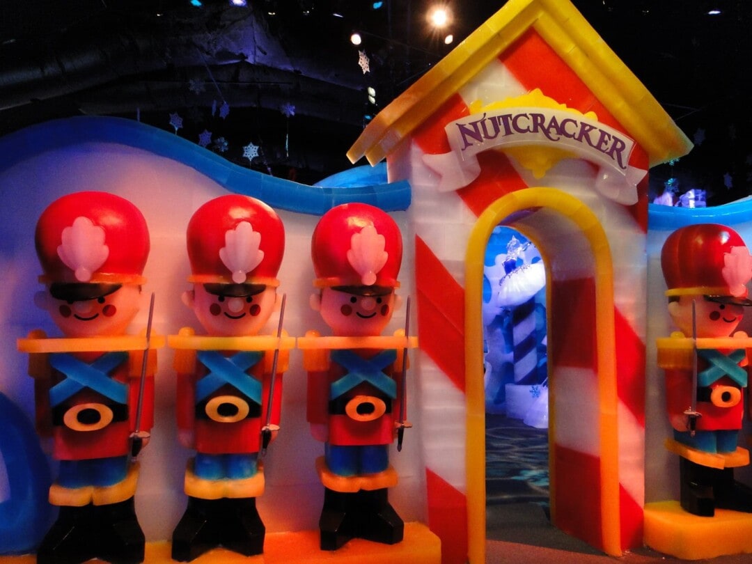 ICE! and Snow Tubing At Gaylord Palms for Christmas 2014 Kim and Carrie