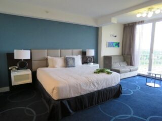 b resort and spa hotel room