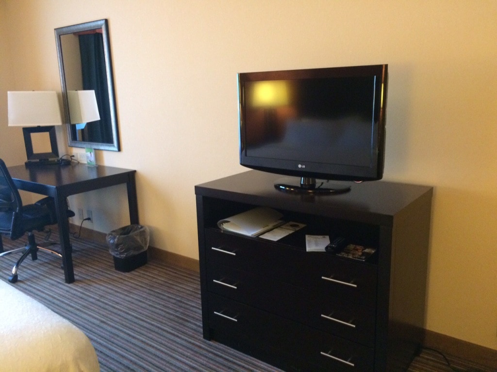 Holiday Inn Titusville Room TV