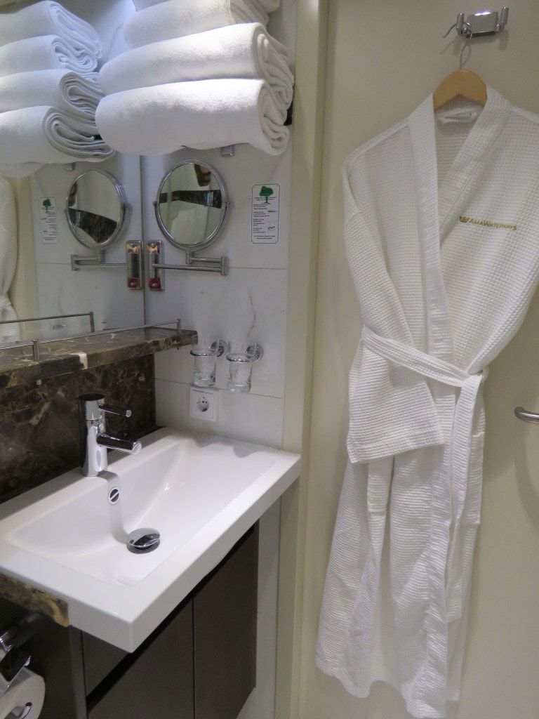 AmaCerto Bath AmaWaterways Room 223