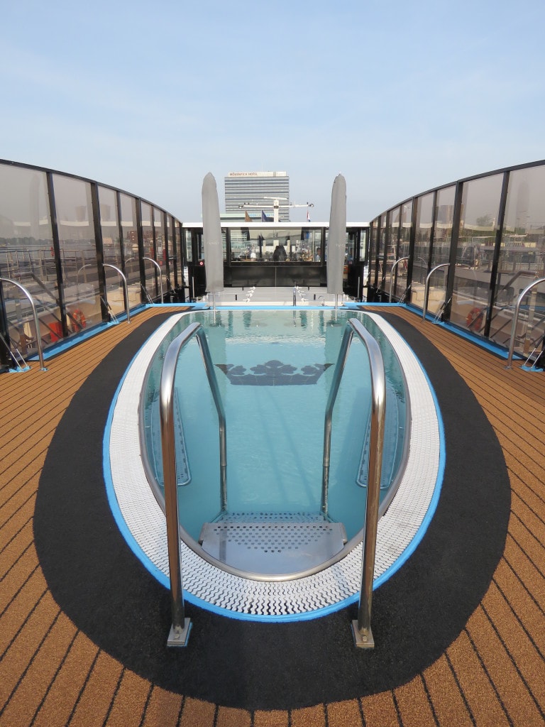 AmaCerto AmaWaterways pool