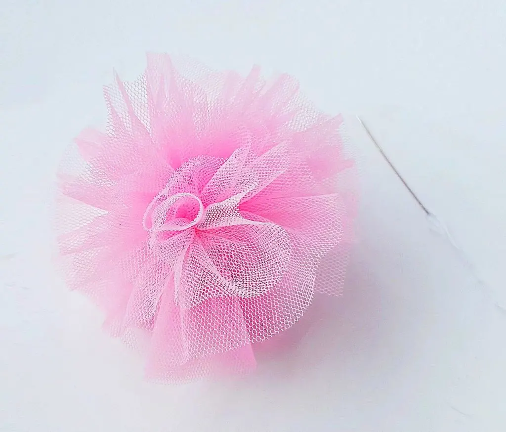 Pink mesh tulle body pouf bath sponge