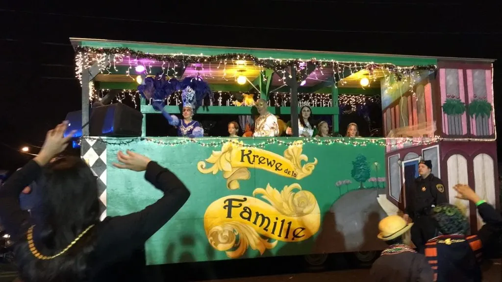 Lake charles mardi gras parade float