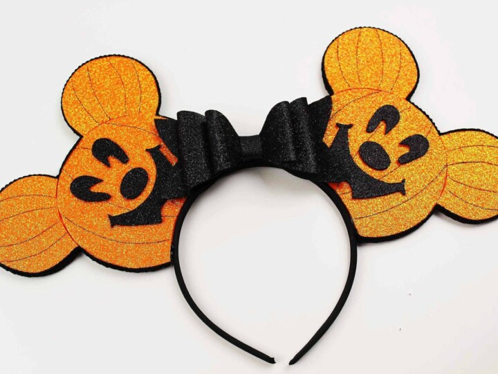 DIY Halloween Mickey Ears Look Like Pumpkins