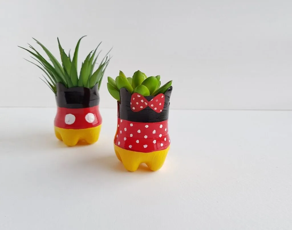 mickey and Minnie Mouse flower pots DIY upcycling plastic bottles