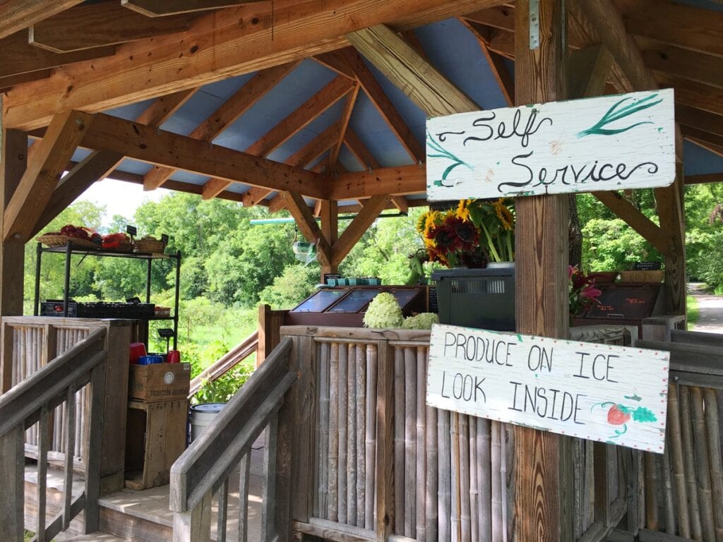 flying cloud farm stand