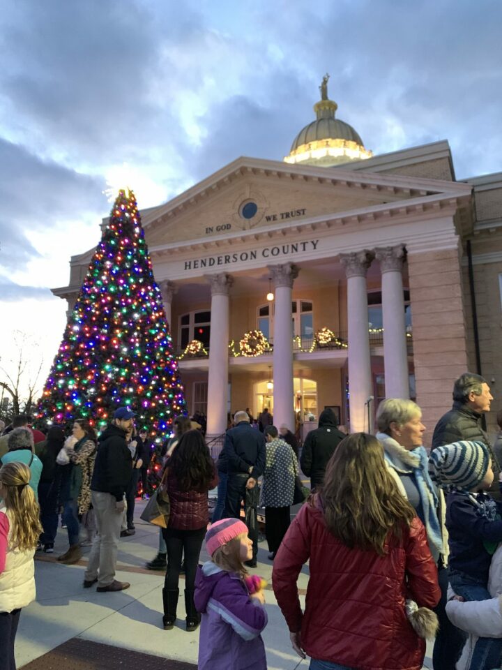 Hendersonville, NC Christmas Events 2022 Wanderful World of Travel