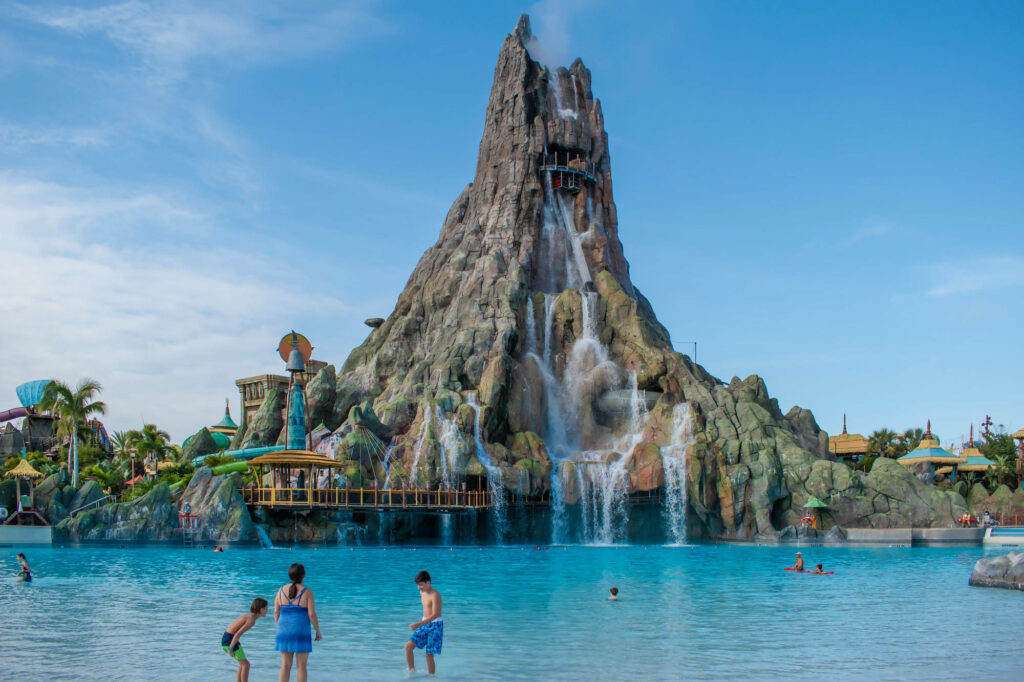 Volcano Bay Cabana Rentals: 2024 Prices and What You Need to Know - Kim ...