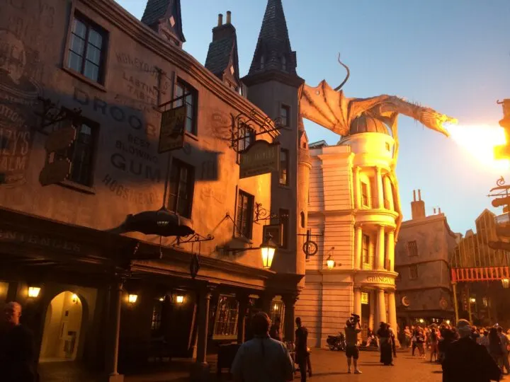 fire breathing dragon in Harry Potter world diagon alley