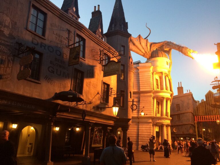 fire breathing dragon in Harry Potter world diagon alley