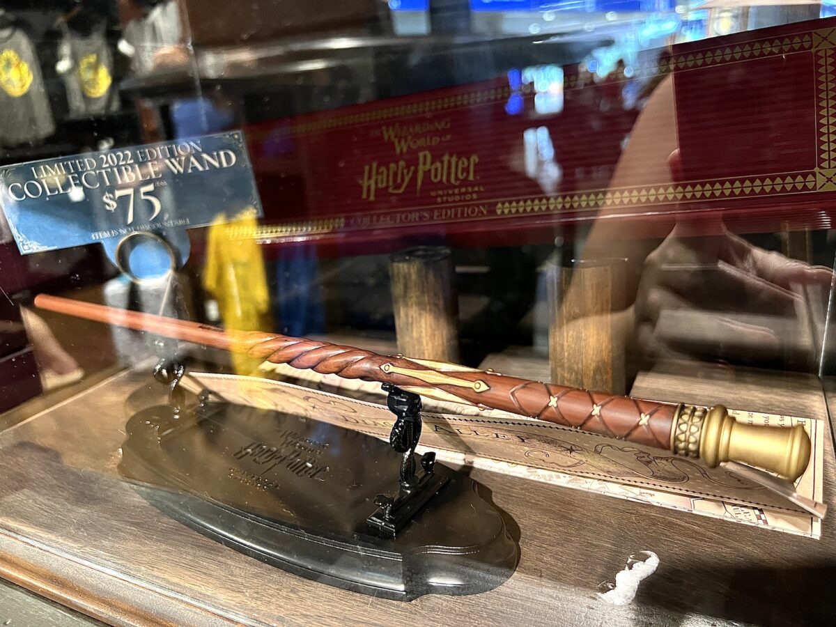 Ultimate Guide To Harry Potter Wands At Universal Studios For 2024   Harry Potter Collectible Wand Limited Edition 1200x900 