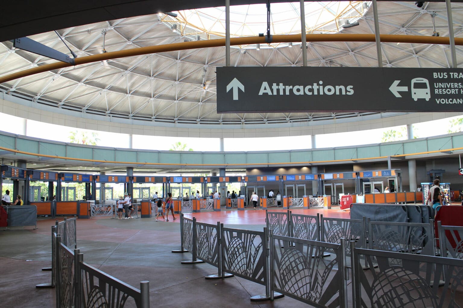 Attractions 360° on X: Parking at Universal Studios Orlando is $22 while  at Universal Studios Hollywood is $25. Why is Hollywood parking $25 for  only 1 Park vs 3 parks at Universal