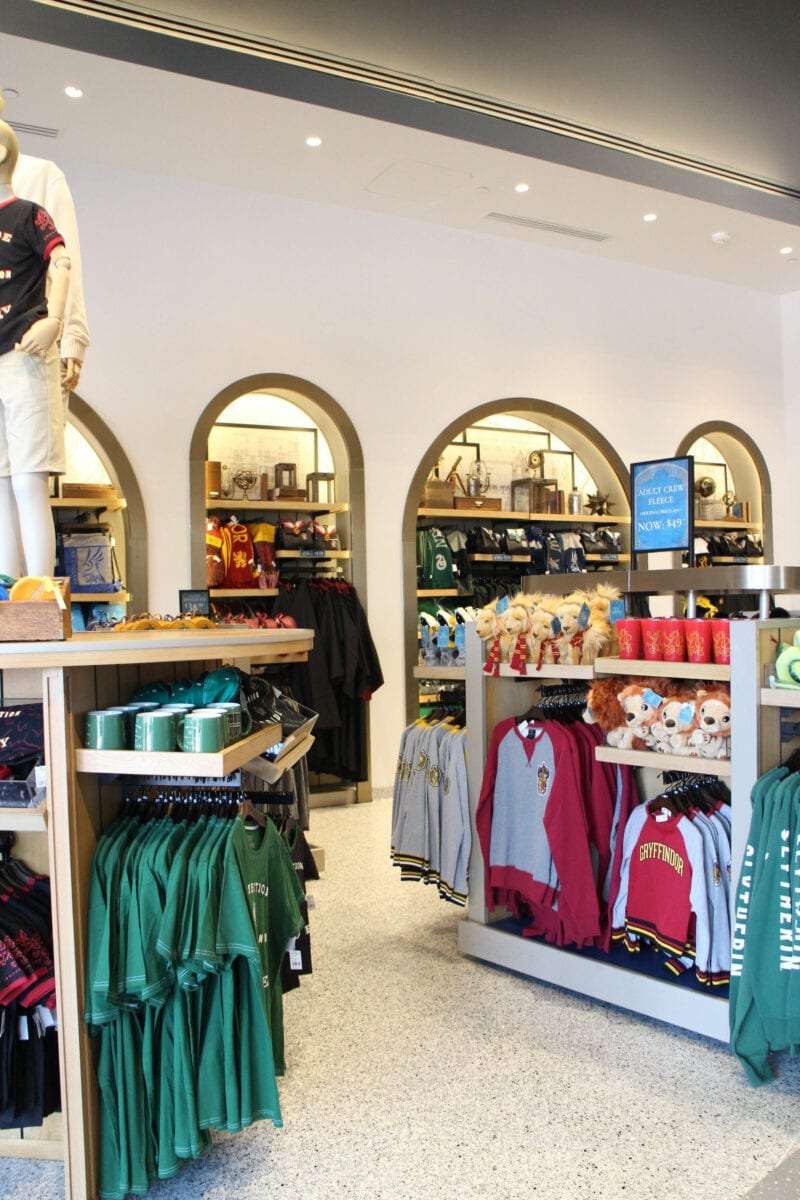 Best Things to Buy at Universal Studios in 2024 (Souvenirs and