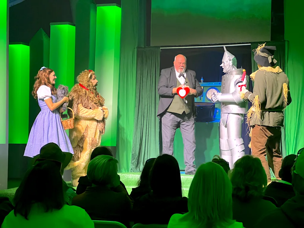 Land of Oz Theme Park Dorothy Lion Tin Man and Scarecrow Meeting Real Wizard of Oz